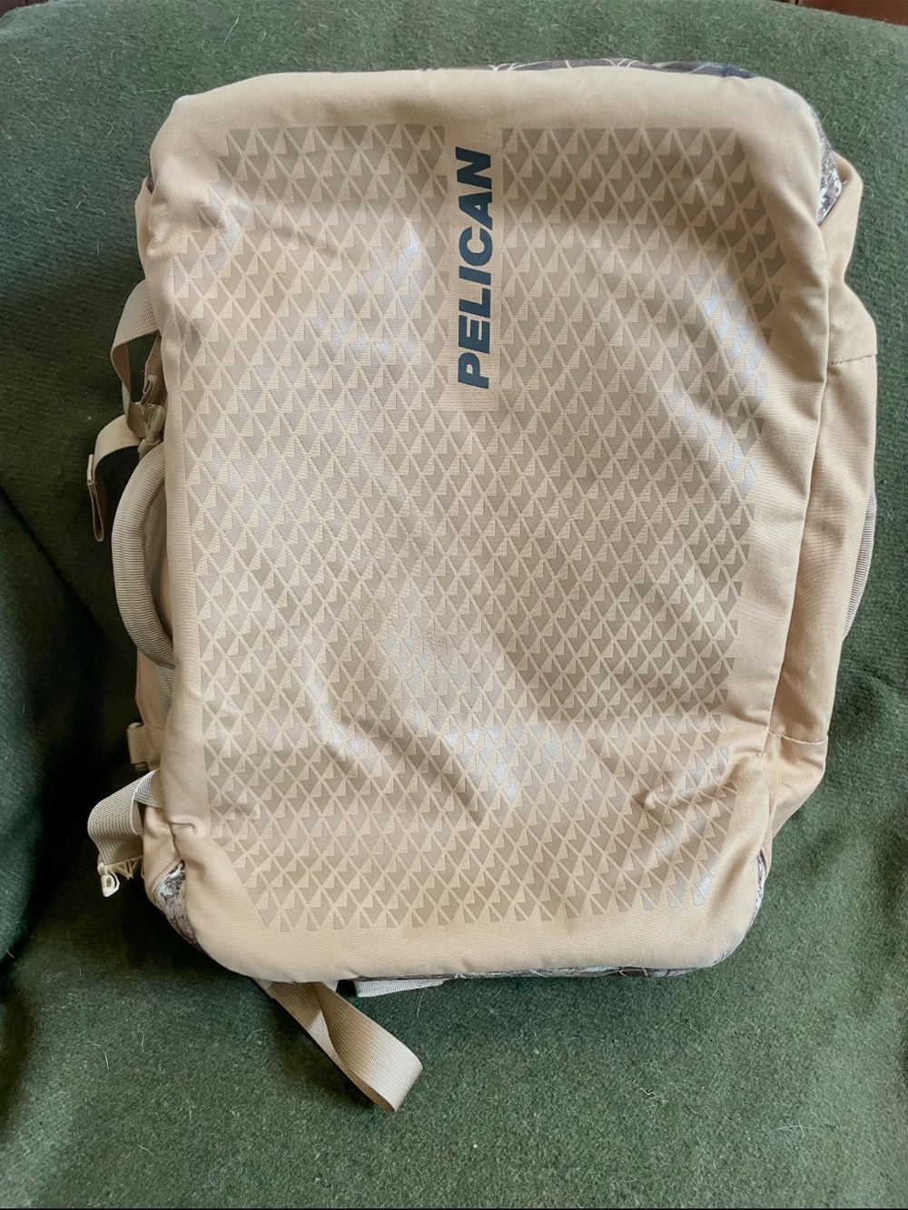 Pelican Tan Duffel/ Backpack with Camo Straps - Picture 3 of 16